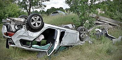 Dachowanie Volkswagena na DK-17 w Krasnymstawie