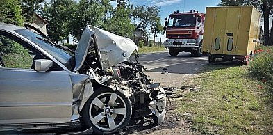 Wjechał w sklep obwoźny i potrącił 64-latkę