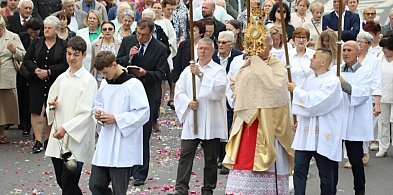 Procesja Bożego Ciała w centrum Hrubieszowa