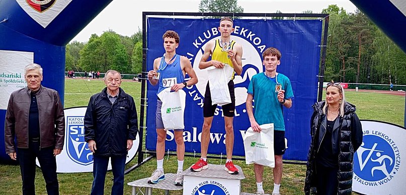 Lekkoatleci rozpoczęli sezon letni