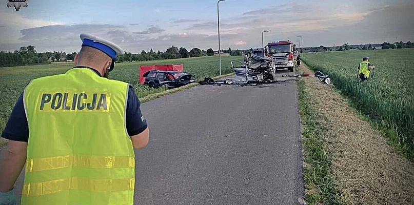 Tragiczny finał czołowego zderzenia. Nie żyją dwie osoby