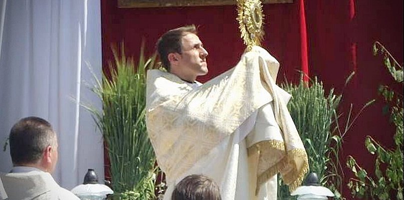 Ksiądz Tomasz Szady przybliża i wyjaśnia - Boże Ciało