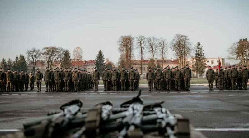 Hrubieszów: Wręczono broń [ZDJĘCIA]